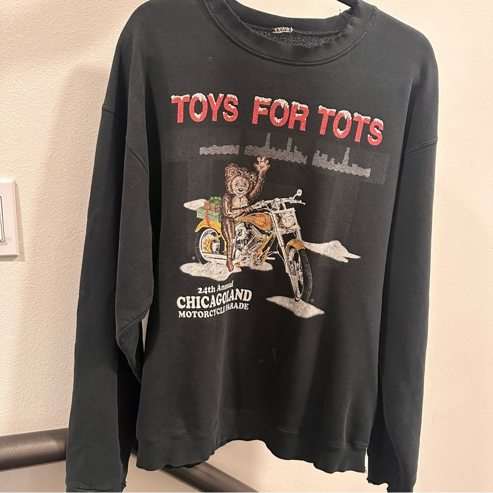 Vintage 2001 Christmas toys for tots crewneck sweater